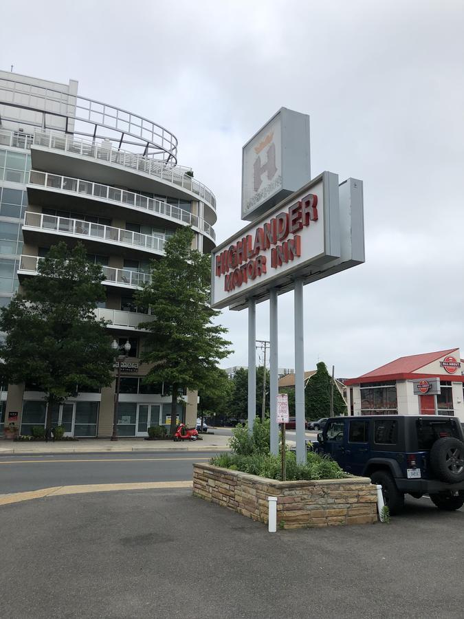 Highlander Motor Inn Arlington Exterior photo